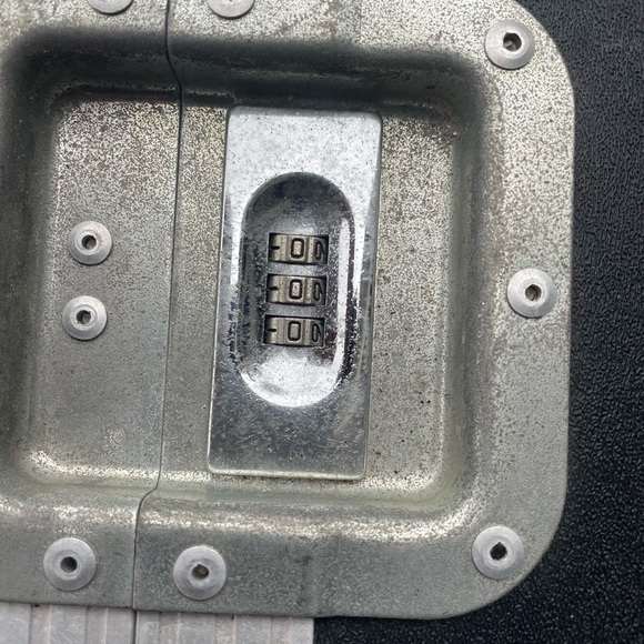 Gear Case Infocus For Projectors.
With internal protection foam and wheels . - Picture 4 of 13